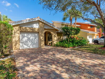 6090 Aloma Lane, Boca Raton, FL 33433