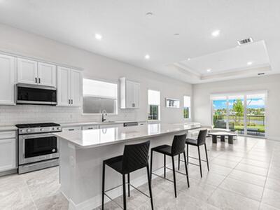 12325 Frontline Lane, Palm Beach Gardens, FL 33412