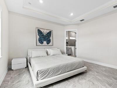 12325 Frontline Lane, Palm Beach Gardens, FL 33412