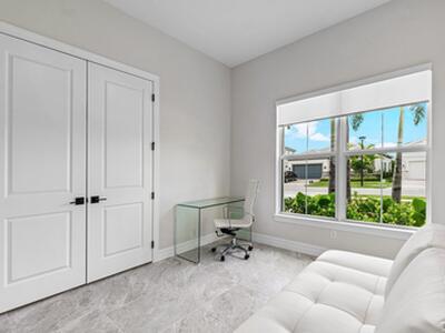 12325 Frontline Lane, Palm Beach Gardens, FL 33412