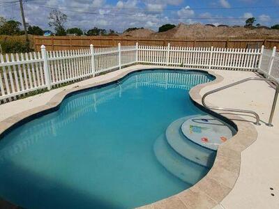 925 SE Albatross Avenue, Port Saint Lucie, FL 34983