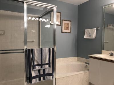 5187 Europa Dr, Boynton Beach, FL 33437