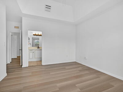 513 Talia Circle, Palm Springs, FL 33461