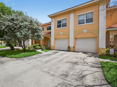 513 Talia Circle, Palm Springs, FL 33461