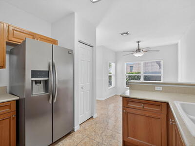 513 Talia Circle, Palm Springs, FL 33461