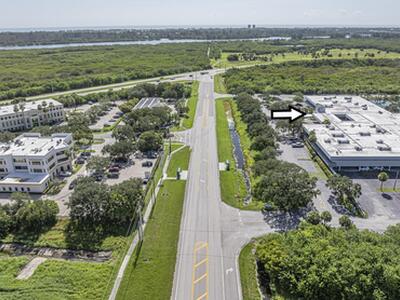 777 37th Street, Vero Beach, FL 32960