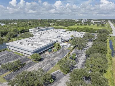 777 37th Street, Vero Beach, FL 32960