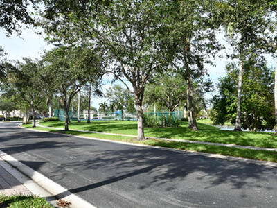 327 Salinas Drive, Palm Beach Gardens, FL 33410