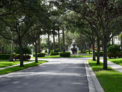 327 Salinas Drive, Palm Beach Gardens, FL 33410