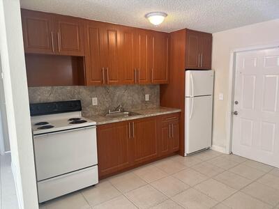 422 Caroline Avenue, West Palm Beach, FL 33413