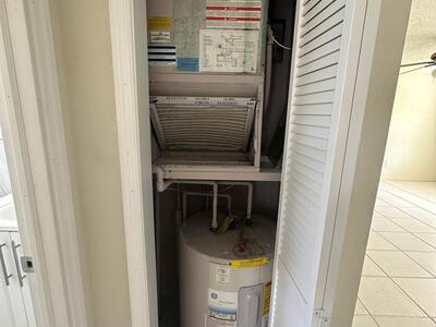 422 Caroline Avenue, West Palm Beach, FL 33413