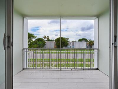 1505 Crescent Circle, Lake Park, FL 33403