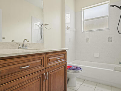 5919 Walnut Park Ln Lane, Fort Pierce, FL 34951