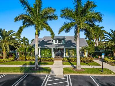 10560 SW Stephanie Way, Port Saint Lucie, FL 34987