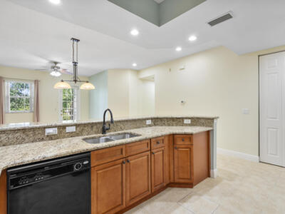 10560 SW Stephanie Way, Port Saint Lucie, FL 34987