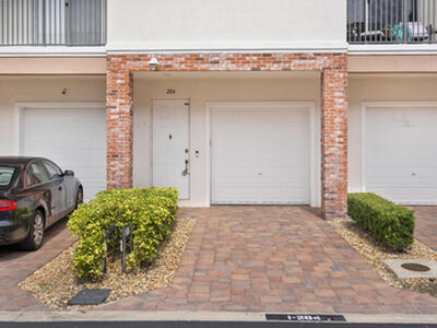 10560 SW Stephanie Way, Port Saint Lucie, FL 34987