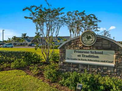 10560 SW Stephanie Way, Port Saint Lucie, FL 34987