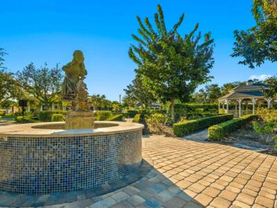 10560 SW Stephanie Way, Port Saint Lucie, FL 34987