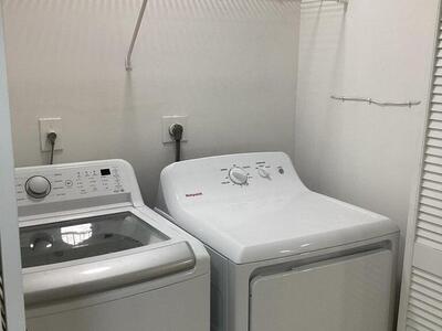 1011 Crystal Way, Delray Beach, FL 33444