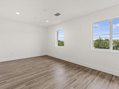 4498 SW Port Saint Lucie Boulevard, Port Saint Lucie, FL 34953