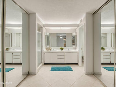 1221 12th Lane, Palm Beach Gardens, FL 33418