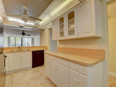 16 Royal Palm Way, Boca Raton, FL 33432