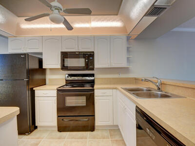 16 Royal Palm Way, Boca Raton, FL 33432