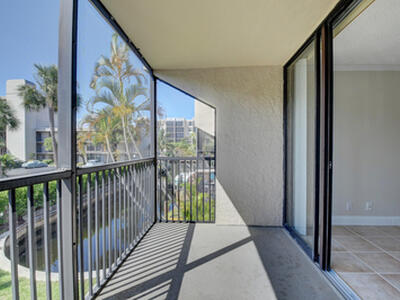 16 Royal Palm Way, Boca Raton, FL 33432