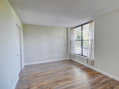 16 Royal Palm Way, Boca Raton, FL 33432