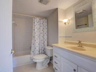 16 Royal Palm Way, Boca Raton, FL 33432