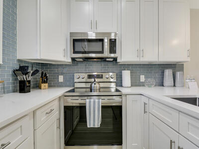 523 Club Drive, Palm Beach Gardens, FL 33418