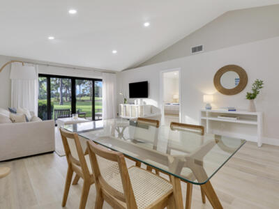 523 Club Drive, Palm Beach Gardens, FL 33418