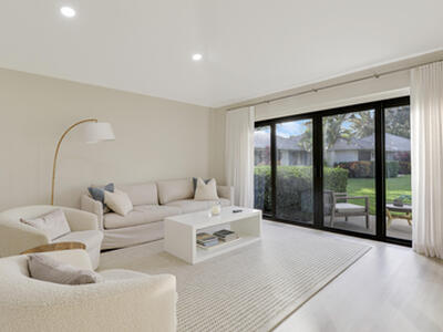 523 Club Drive, Palm Beach Gardens, FL 33418