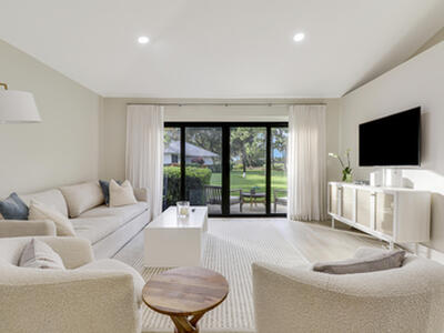 523 Club Drive, Palm Beach Gardens, FL 33418