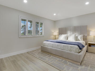 523 Club Drive, Palm Beach Gardens, FL 33418