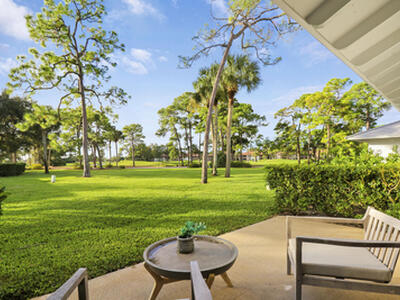 523 Club Drive, Palm Beach Gardens, FL 33418