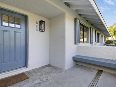 523 Club Drive, Palm Beach Gardens, FL 33418