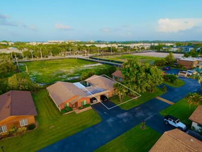 2662 SE 28th Circle, Boynton Beach, FL 33435