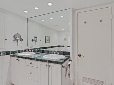 5550 N Ocean Drive, Singer Island, FL 33404