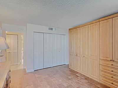 5550 N Ocean Drive, Singer Island, FL 33404