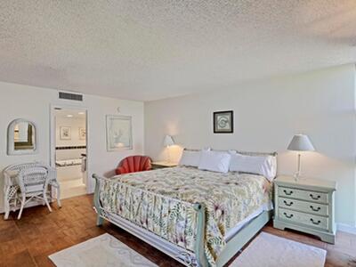 5550 N Ocean Drive, Singer Island, FL 33404