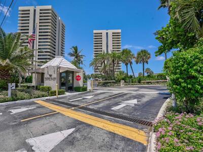 5550 N Ocean Drive, Singer Island, FL 33404
