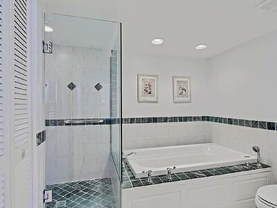 5550 N Ocean Drive, Singer Island, FL 33404