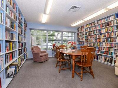 19 Lake Vista Trail, Port Saint Lucie, FL 34952