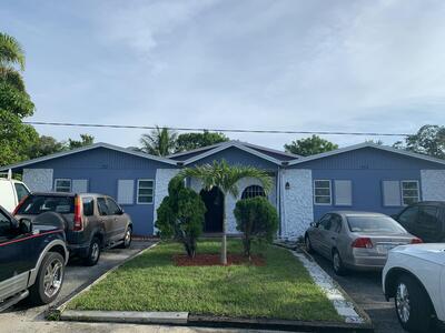215 SW 2nd Avenue, Boynton Beach, FL 33435
