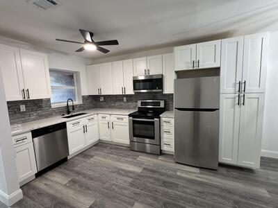 215 SW 2nd Avenue, Boynton Beach, FL 33435