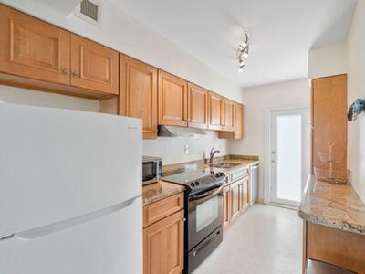 1221 Hillsboro Mile, Hillsboro Beach, FL 33062