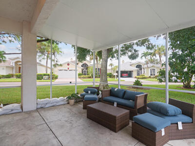 582 NW Montevina Drive, Port Saint Lucie, FL 34986