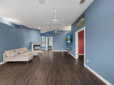 582 NW Montevina Drive, Port Saint Lucie, FL 34986