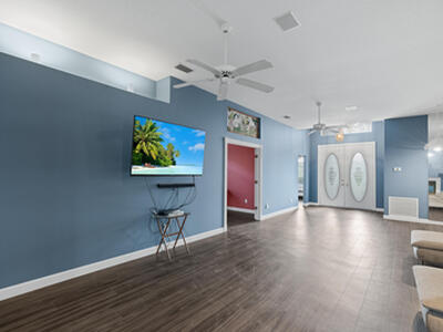 582 NW Montevina Drive, Port Saint Lucie, FL 34986